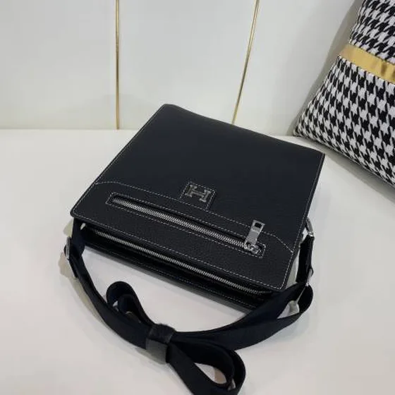 Hermes messenger Preto 24x26x6cm