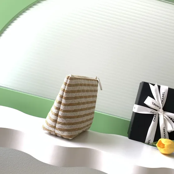 Chanel Striped Quilted Zip Pouch Beige Putih Stripe Clutch