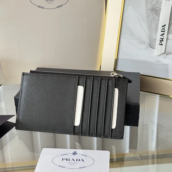 Prada Saffiano Pelle Zip Card Holder Nero Card Holder