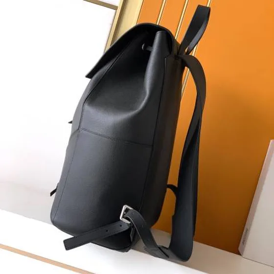 Loewe Goya Black 33x44x17 everyday