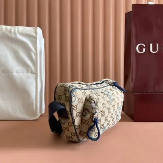 Gucci Beige GG toile with Bleu snake print everyday