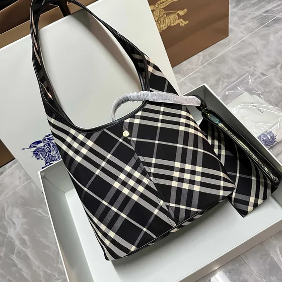 Burberry Check Large Shoulder Bag Black Shoulder Bag