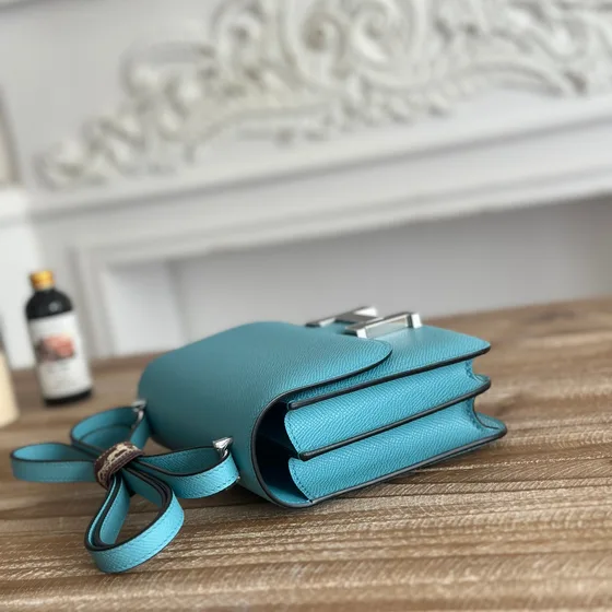 Hermes Constance Light Blauw Crossbody