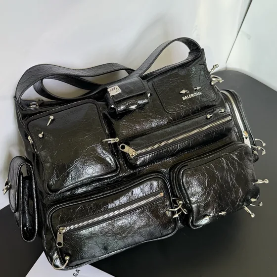 Balenciaga Superbusy Large Shoulder Bag Hitam Shoulder Bag