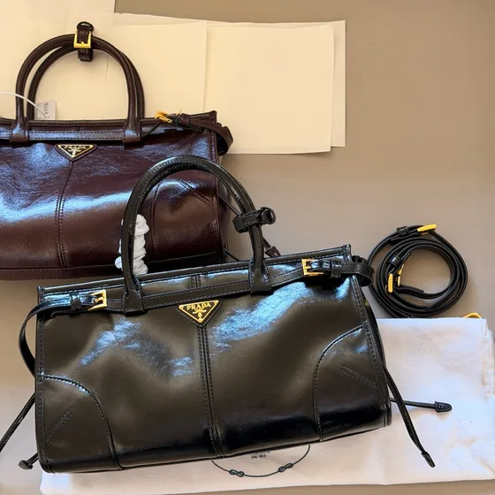 Prada Soft Lux Topphandtag Bag Burgund/Svart Topphandtag