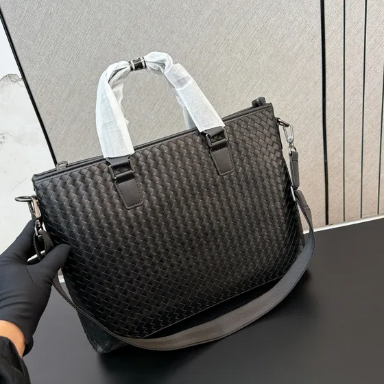 Bottega Veneta Intrecciato Leather Briefcase Black Top Handle