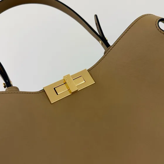 Fendi Peekaboo Iseeu Beige And Grass Hijau Top Handle