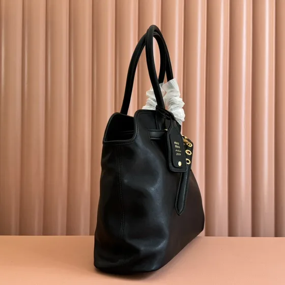 Miu Miu Leder Bovenhandgreep Bag Zwart Bovenhandgreep