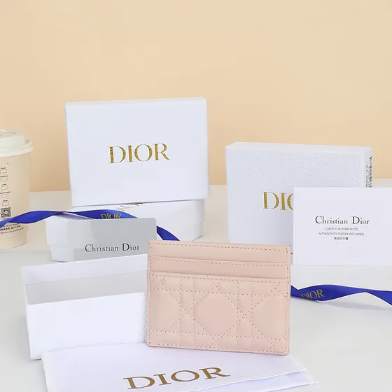 Dior Dior Caro Freesia Card Holder Powder สีครีม Card Holder