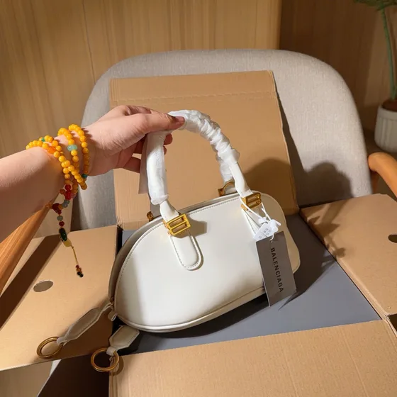Balenciaga Balenciaga Alma Small Bag White Top Handle