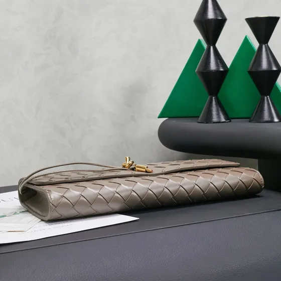 Bottega Veneta Long Pochette With Handle Taupe Gris Pochette