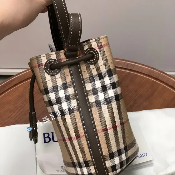 Burberry Vintage Check Bolsa balde Bege Check Bolsa de ombro