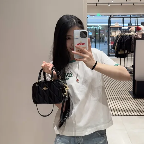 Coach Rowan Satchel สีดำ Top Handle