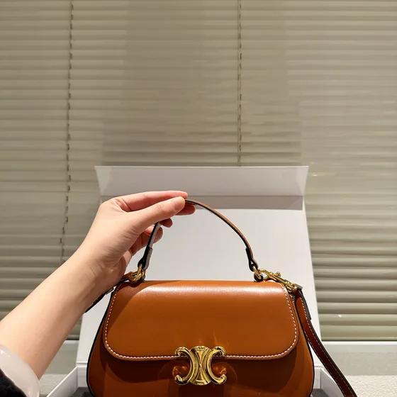 Celine Triomphe Brun Skulderveske