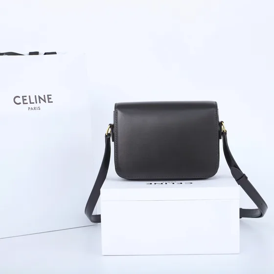Celine Triomphe Negro Crossbody