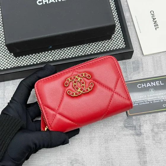 Chanel 19 Zip Coin Purse Red Card Holder