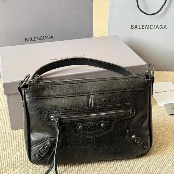 Balenciaga Le Cagole Men Crossbody Bag Hitam Crossbody