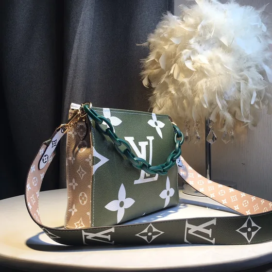 Louis Vuitton Toiletry Etui On Chain Khaki Grøn 26cm Crossbody