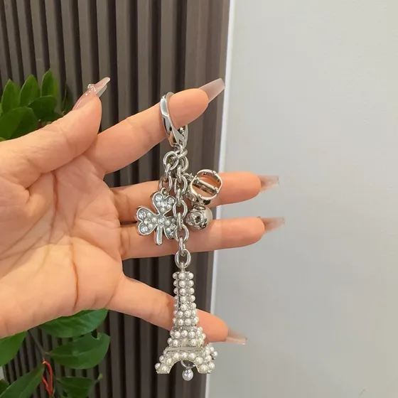 Dior Eiffel Tower Clover Key Ring Bag Charm Vàng gold/Bạc Pouch