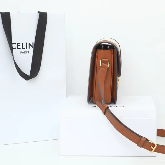 Celine Triomphe Beige/Brun Skuldertaske