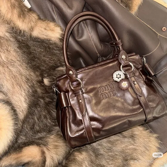 Miu Miu Nappa Pelle Bow Manico Bag Dark Marrone Manico