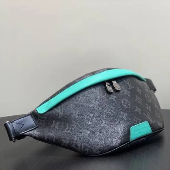 Louis Vuitton Discovery Monogram Eclipse Black Turquoise 44 x 15 x 9 cm everyday