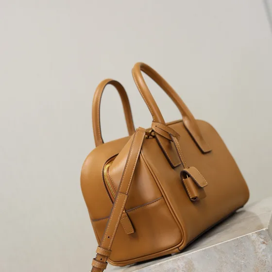 YSL Duffle Bag بني Top Handle