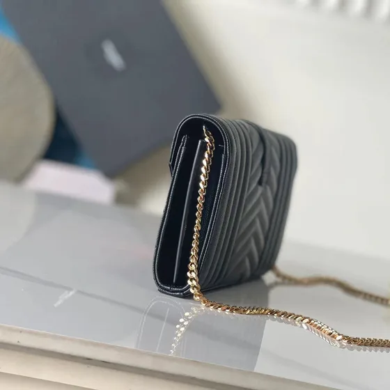 YSL Cassandre Envelope Chain Tegnebog Sort Woc