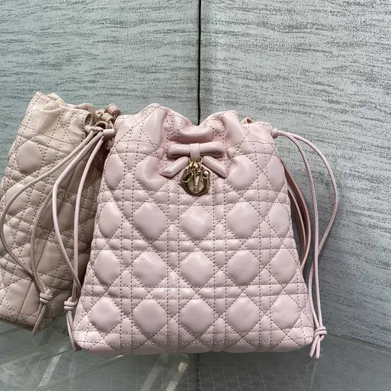 Dior Dior Ammi Drawstring Bag Light Merah muda Shoulder Bag