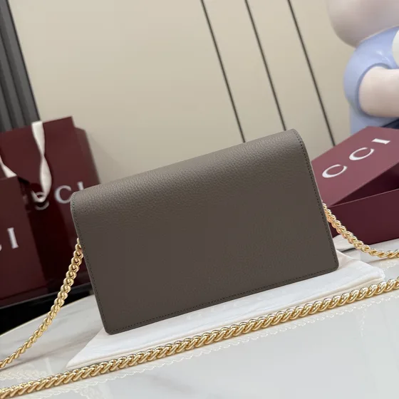 Gucci Gg Marmont Chain Carteira Cinza Woc