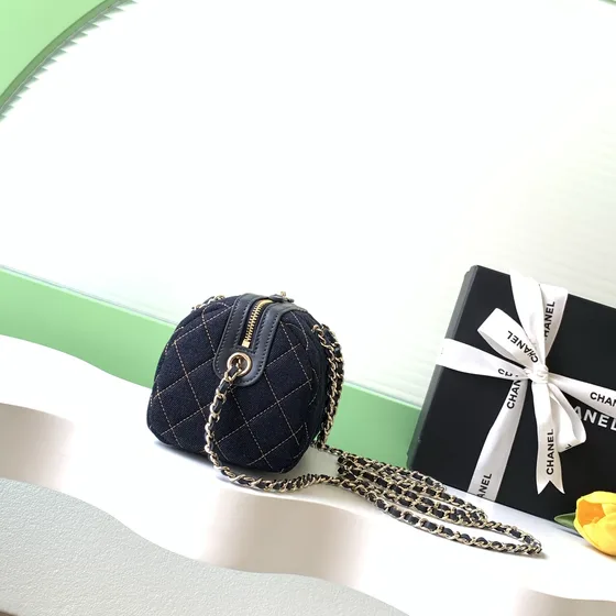 Chanel Vanity Case Chain Bag Dark Azul Crossbody