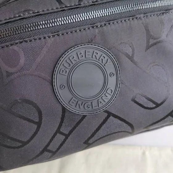 Burberry Sort Monogram everyday