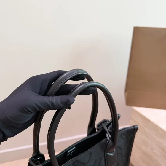 Burberry Monogram E-Doek Tote tas Charcoal Zwart Tote tas