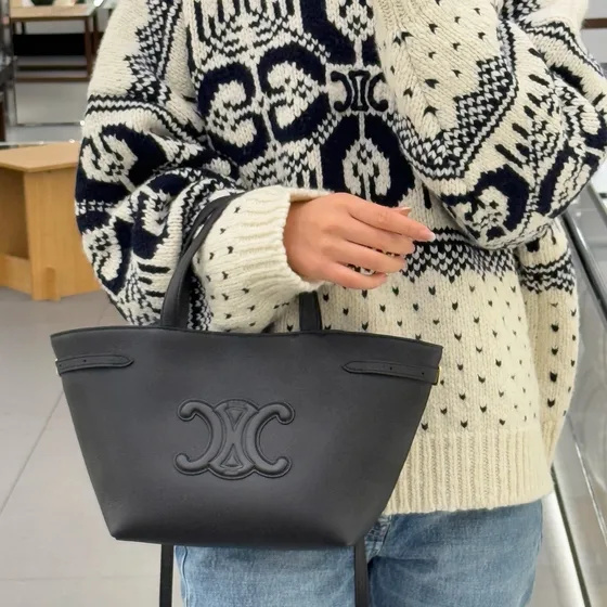 Celine Triomphe Cabas Anais Schwarz Shoppertasche