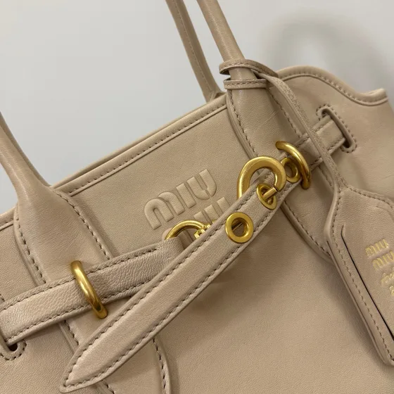 Miu Miu Cuir Top-Handle Bag Beige Anse supérieure