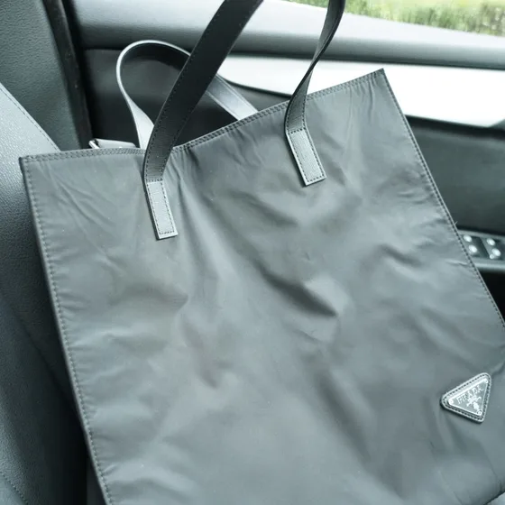Prada Nylon Shoppertasche Gray Shoppertasche