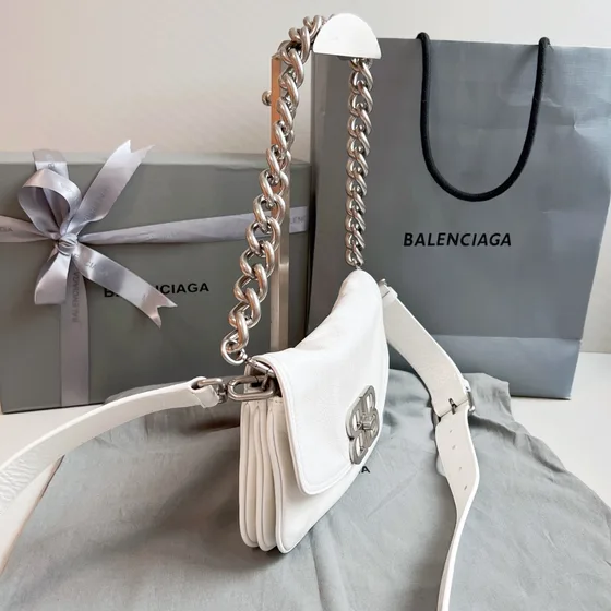 Balenciaga Bb Soft Small Flap Bag أبيض Shoulder Bag