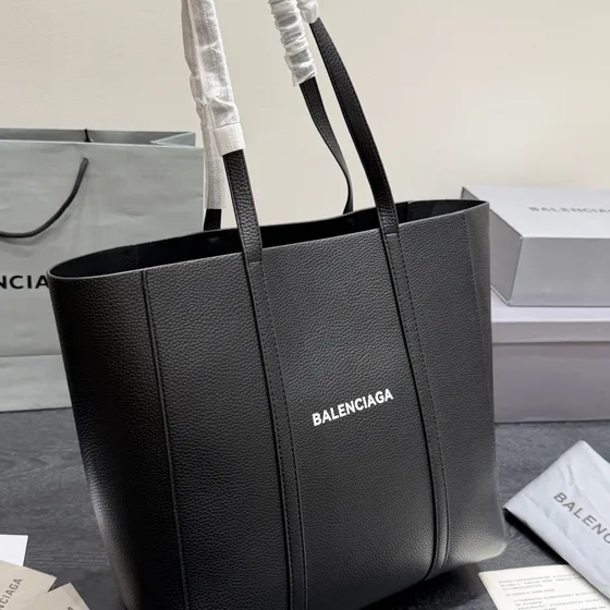 Balenciaga Everyday Black Tote Bag