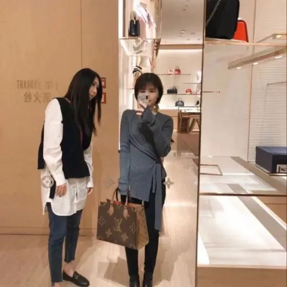 Louis Vuitton Onthego Brown Tote Bag