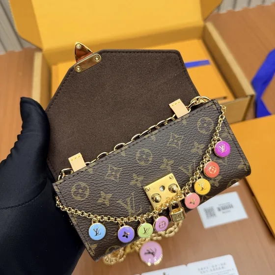 Louis Vuitton Metis Brun Tegnebog