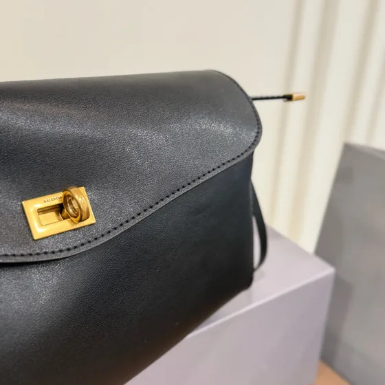Balenciaga Le7 Nero Crossbody