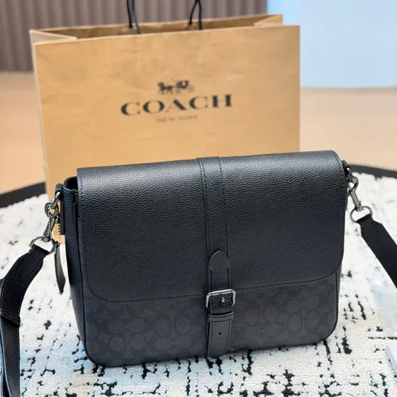 Coach Warner Bolsa transversal In Signature Lona Preto Crossbody