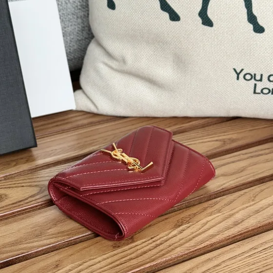YSL Cassandre Matelassé Envelope Cartera Borgoña Cartera