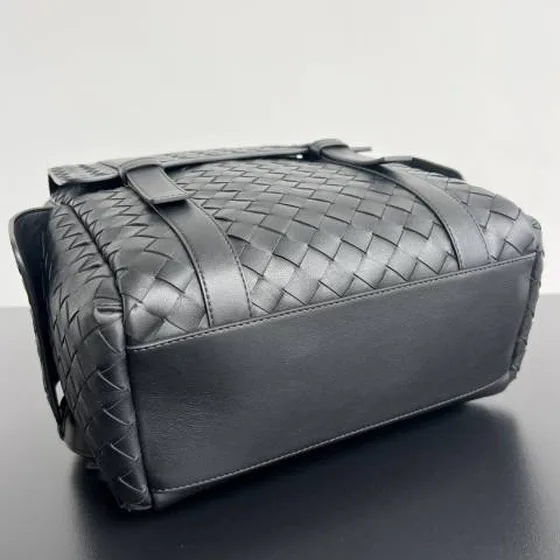 Bottega Veneta 805971 Noir Intrecciato everyday