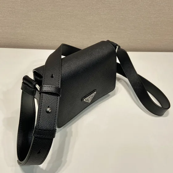 Prada Saffiano جلد Shoulder Bag أسود Crossbody