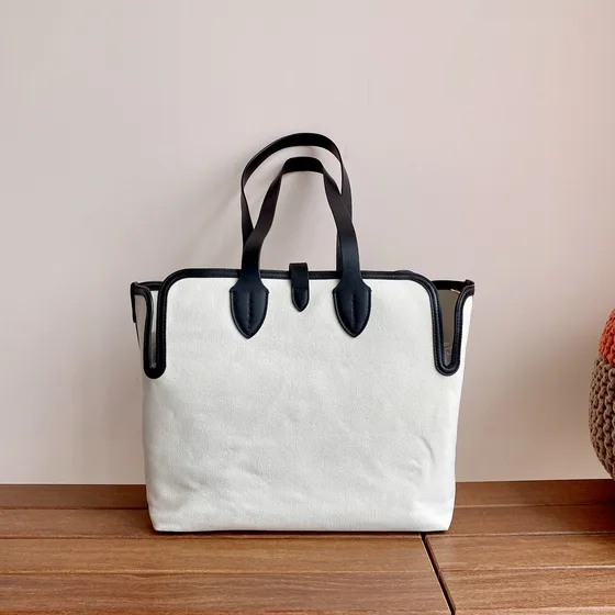 Burberry Horseferry Print Kanvas Tote Putih Tote Bag