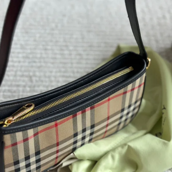 Burberry Vintage Check Skuldertaske Archive Beige Skuldertaske
