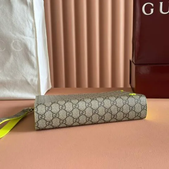 Gucci GG Supreme بيج Ebony with Neon أصفر everyday