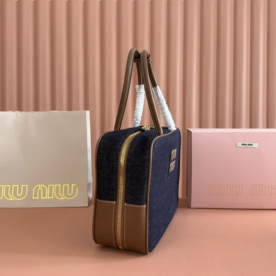 Miu Miu Denim Tophåndtag Beauty Case Dark Blå Tophåndtag