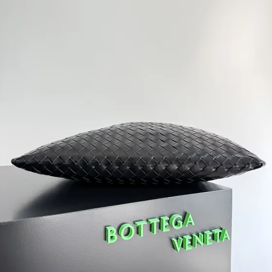 Bottega Veneta Small Hop Hobo Bag Preto Hobo